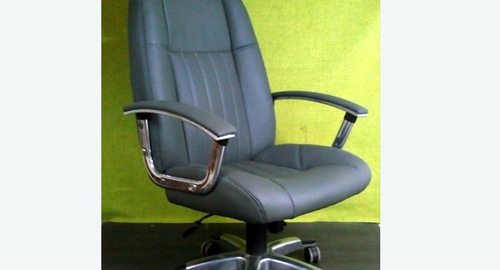 Перетяжка офисного кресла кожей. Семикаракорск
